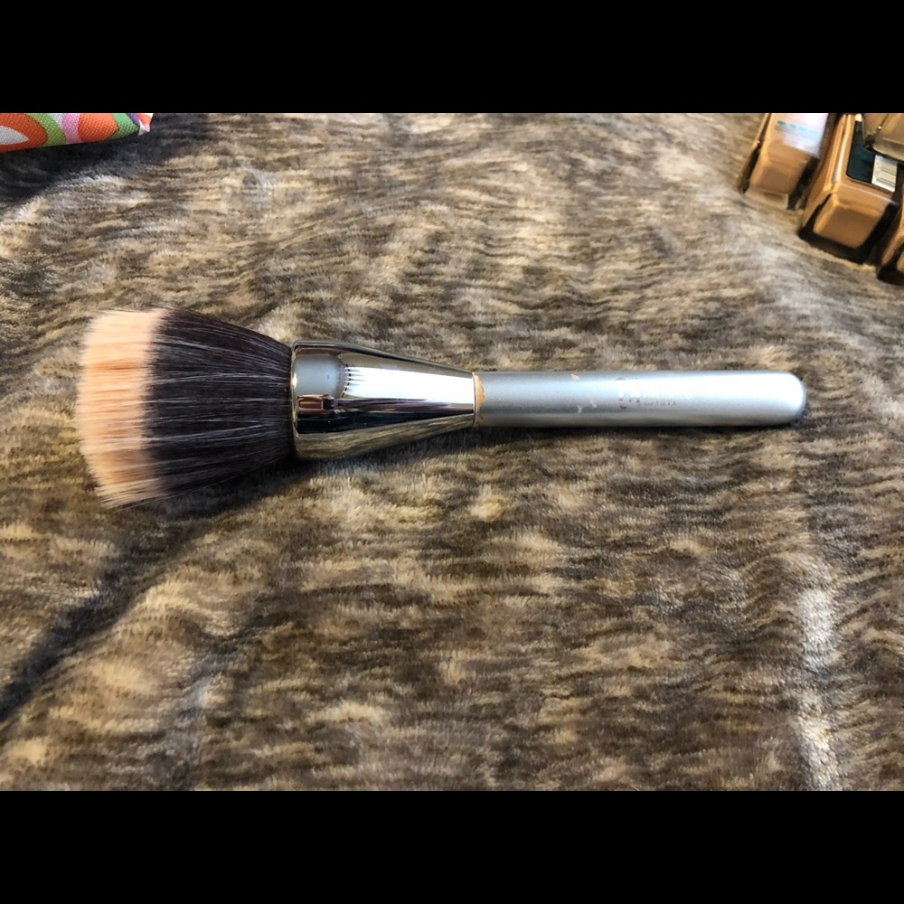 IT Cosmetic Brushes